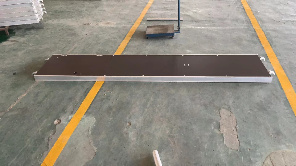 wood scaffold planks