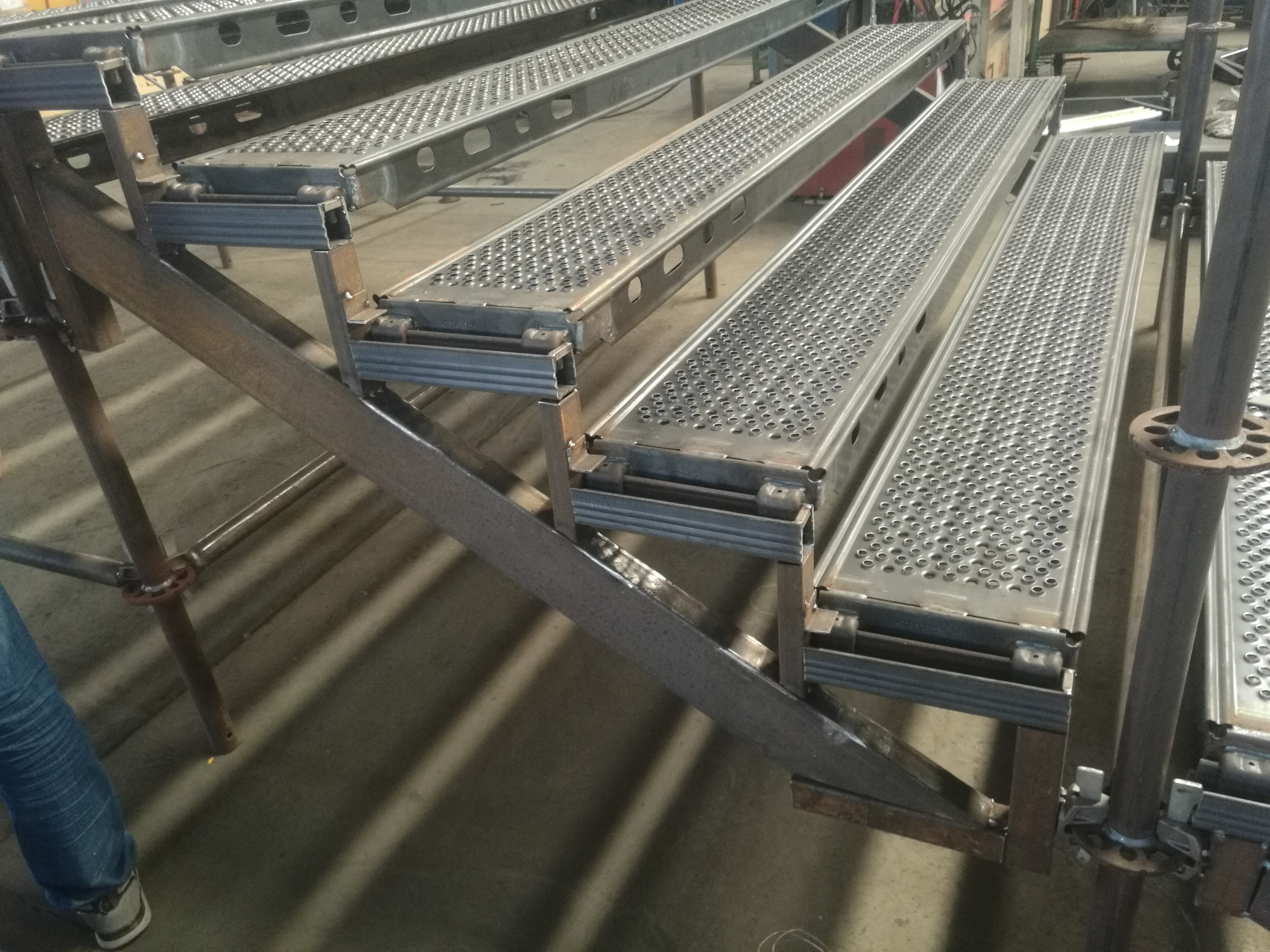 steel planks scaffold