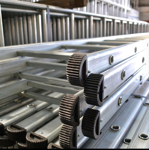 British Scaffold Steel Ladder Beam with Non-slip Tube